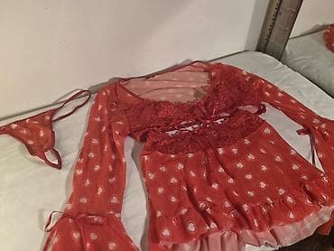 etir qiymetleri: Qırmızı ürək naxışlı gecə dəsti – 3 parça Vəziyyət: 9/10 — 2