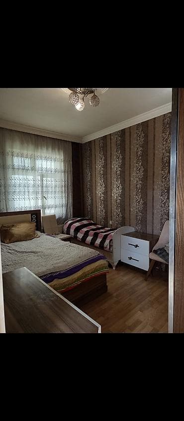 2 otaq ev: Həyət evi – 3 otaqlı - Plan: dəhlizli planlama, ayrıca qonaq otağı, 2 — 1