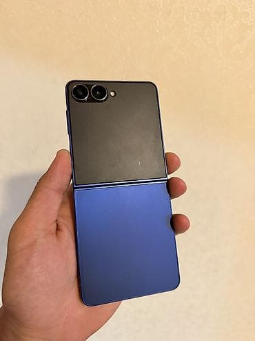 samsung tab s7: Samsung Galaxy Z Flip7, 256 GB, rəng - Göy, İki sim kartlı, Sənədlərlə — 3