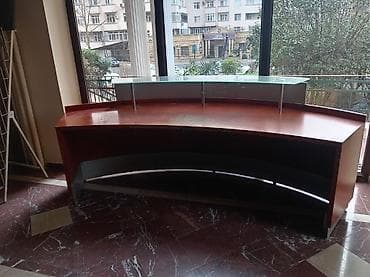 resepşn masasi: Resepsiyon/qarşılama masasının satışı - Dizayn: Yarımay formalı, ön — 1