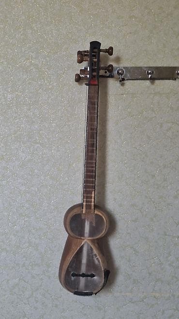 Тар: Tar – Azərbaycan milli simli musiqi aləti - Korpus: Armud formalı iki — 2