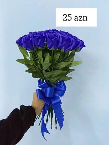 Süni güllər: Məhsul: Mavi güllərdən buket - Parlaq kobalt-mavi tonlarında — 1