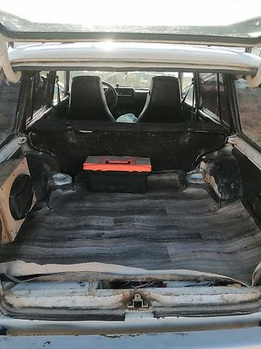 turbo az fort: VAZ 2104 universal, ağ rəng, arxaötürücülü. Xüsusiyyətlər: - Kuzov: 5 — 7