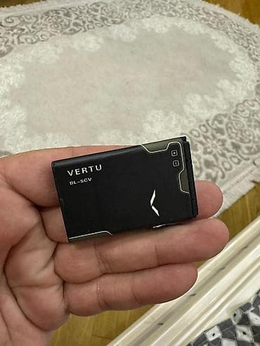 Vertu original karobkasi, 2 eded batareyasi zaryatka ucun perexodniki — 3