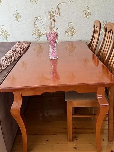 Qonaq otağı üçün, İşlənmiş, Kvadrat masa, 6 stul lalafo.az -da Qonaq otağı üçün, İşlənmiş, Kvadrat masa, 6 stul