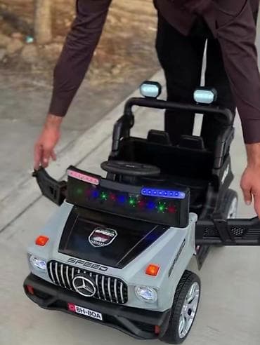 Uşaq üçün elektrik maşınları: Təzədir. Qutuda. Həm fərdi həm də pultla 2 matorlu, 3 matorlu — 3