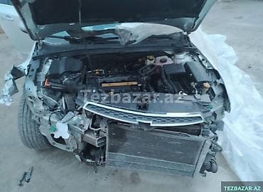 zapcastlar: Chevrolet Cruze sedan il 2012 mator 1.4 turbo maşın qəzalı veziyde — 7