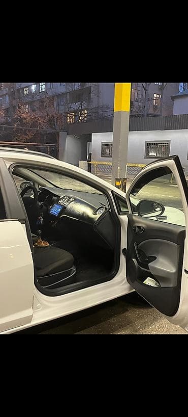 masinim var ag rengi: Seat Ibiza: 1.4 l | 2013 il 255000 km Hetçbek — 7