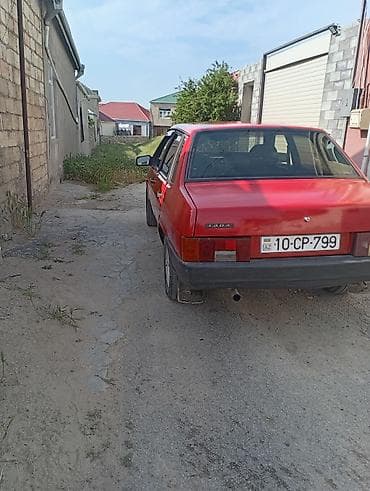 vaz radiator: Lada 21099, qırmızı rəng, sedan korpus. - Mühərrik: benzinli — 7