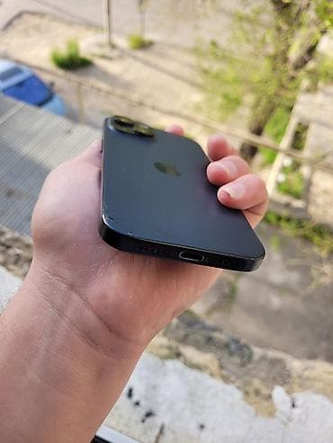 iphone dubay 15: IPhone 15, 128 GB, Qara, Face ID — 3