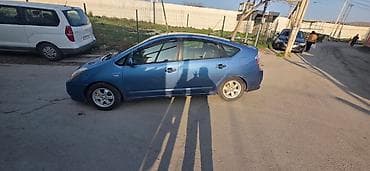 isuzu satisi: Toyota Prius (2-ci nəsil) hibrid hetçbek - Rəng: mavi - Kuzov: 5 — 5