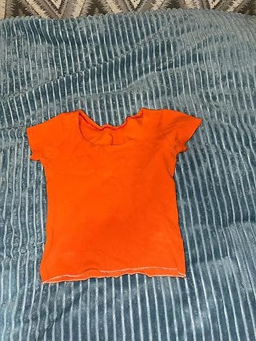 Şəxsi əşyalar: Qadın köynəkləri dəsti – 4 ədəd - Narıncı qısaqol trikotaj top — 1