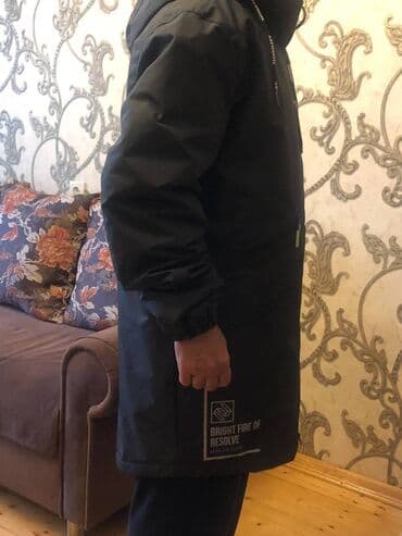 kisi pencekleri: Yeni gödəkçə (parka), Moskvada alınıb. Çox istidir. L ölçüdədir. Qara — 1