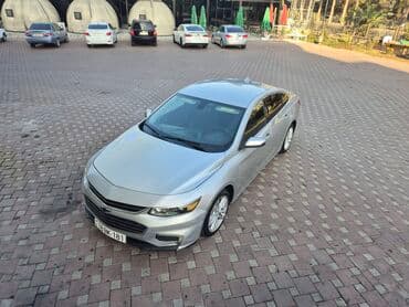 Şarj cihazları: Chevrolet Malibu sedan - Gümüş rəngli, aerodinamik kuzov, LED gündüz — 5