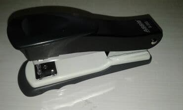 dərnəgul taxta bazarı: Təzə stepler satılır. 2 ədəd var. Biri 5 manat — 6