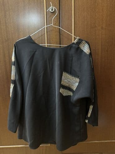 женская блуза летучая мышь: Qadın bluzu - Rəng: qara - Dizayn: qollarda və sinə cibində metalik — 1