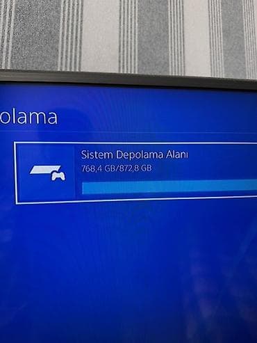 Sony PlayStation 4 Slim oyun konsolu 2 pult verilir Xüsusiyyətlər: - — 7