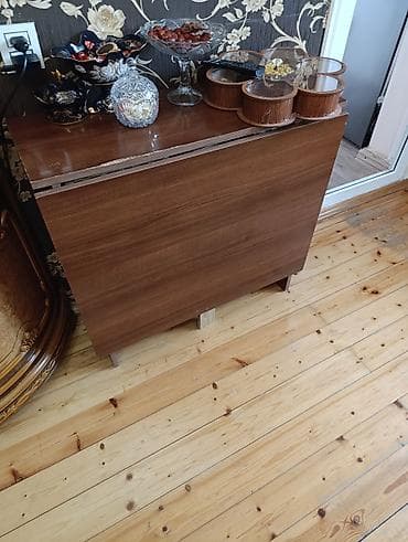 Mebel dəsti – çevrilən yemək masası və şüşə kofe masası - Yemək lalafo.az -da Mebel dəsti – çevrilən yemək masası və şüşə kofe masası - Yemək