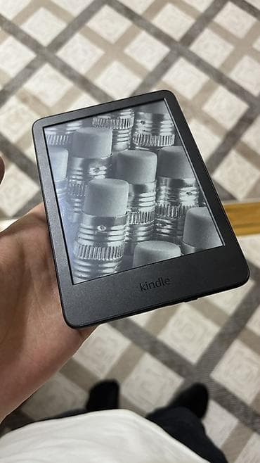 Amazon Kindle elektron oxu qurğusu - Kompakt və yüngül korpus