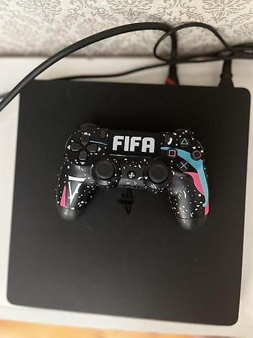 PlayStation 4 satılır. Heç bir texniki problemi yoxdur, normal — 2