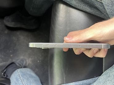 islenmis noutbuklar: IPhone 16 Pro, 128 GB, Natural Titanium, Face ID — 6