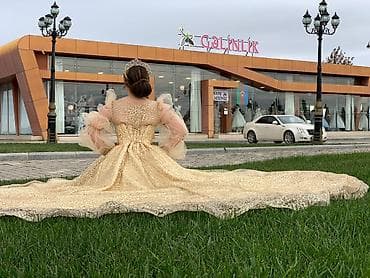 Kommersiya daşınmaz əmlakı: Məhsul: Qız toyu/nishan üçün dəbdəbəli libaslar və aksesuarlar hazir — 1