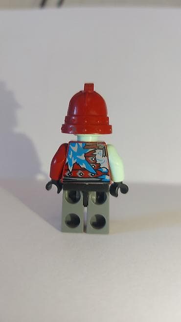 oyuncaqları: LEGO minifiqur – qırmızı dəbilqəli, iki tərəfli çaplı bədən və ayaqlar — 2