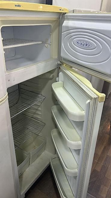 manqal satisi: 2 qapılı Zanussi Soyuducu Satılır, rəng - Ağ — 2