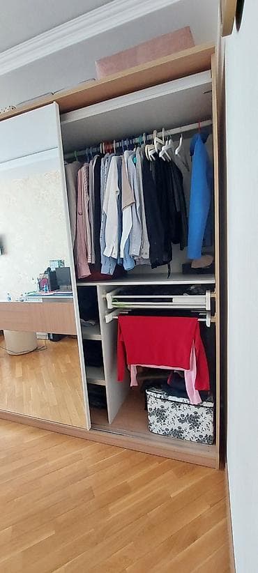 islenmis dolab: İşlənmiş, 2 qapılı, Güzgülü, Ağ, Taxta, Kupe, Düz dolab — 4