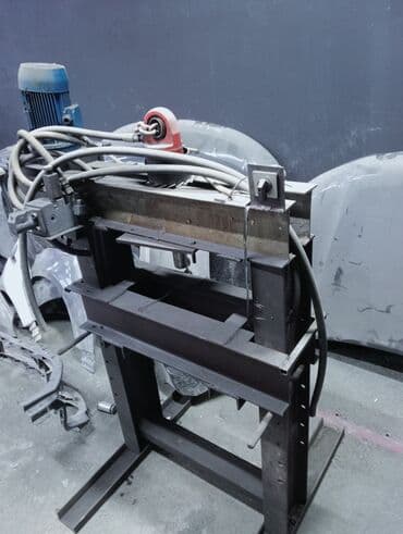 Döşəmə: Sənaye hidravlik press (elektrik mühərrikli) - Güclü elektrik — 2