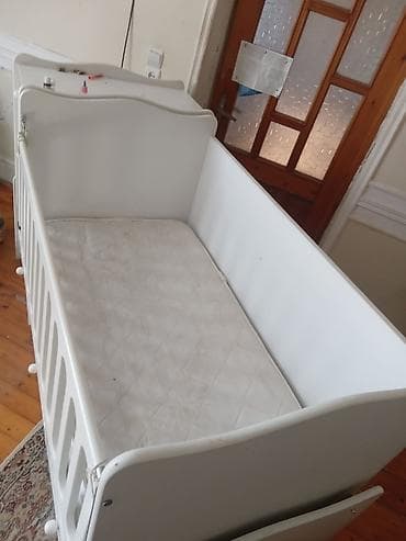 tulumlar: Oğlan və qız üçün, Dördbucaq, Beşik, Matras ilə, Yellənmə mexanizmsiz — 3