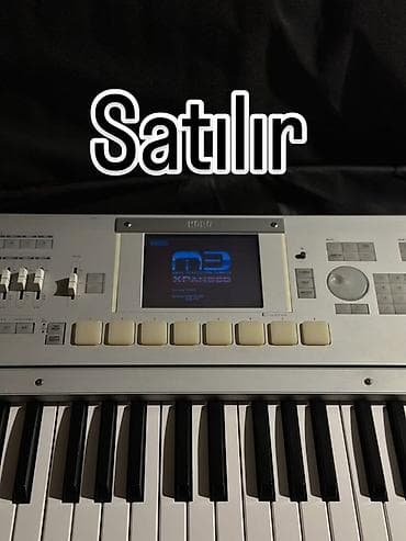 Sintezator, Korg — 1
