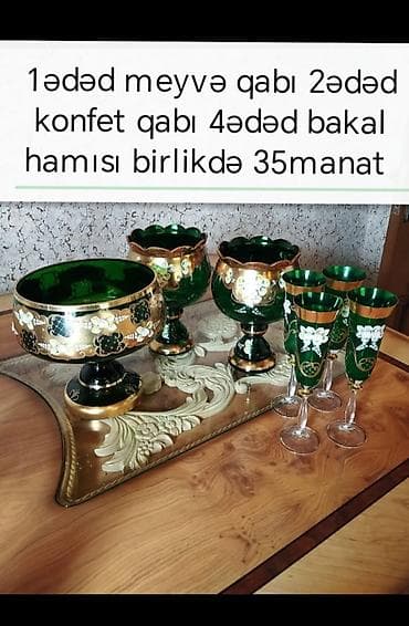Şüşə dəst – yaşıl-qızılı rənglərdə, əl işləməsi bəzəkli. Tərkibi: - 1
