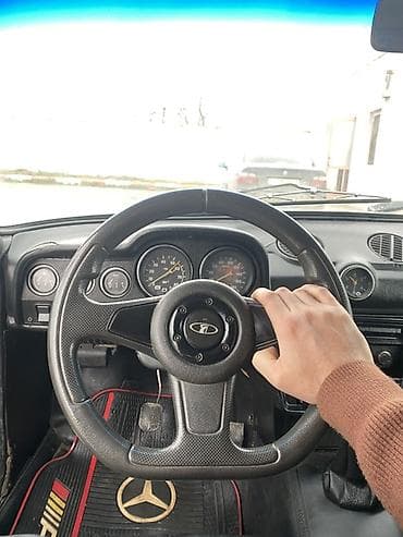 led işiq: VAZ (LADA) 2106: 1.6 l | 2000 il 63000 km Sedan — 8