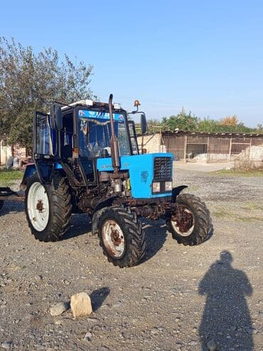 lizinq yolu ile traktor: Belarus 82.1 traktor - Model: Belarus 82.1 (Minsk Tractor Works) - — 4