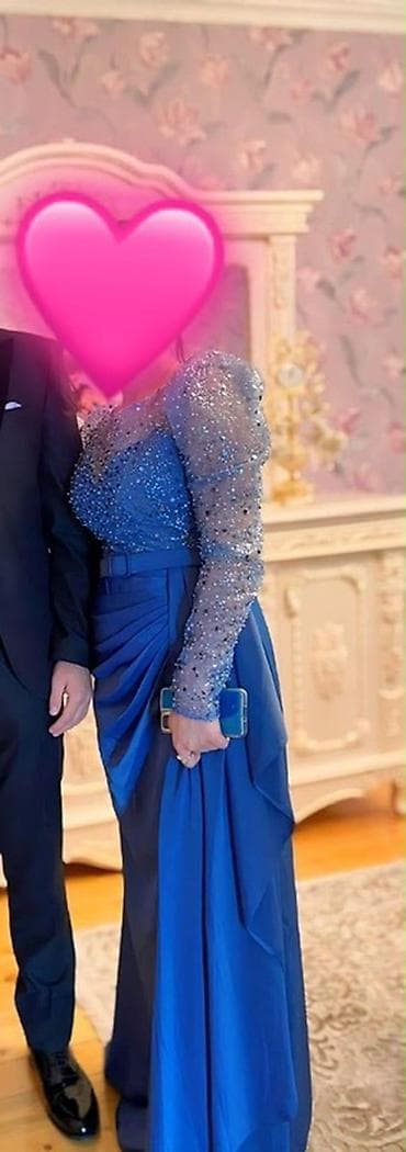 Zərif axşam/nişan mərasimləri üçün elegant qadın geyimi. - Rəng: kral — 1