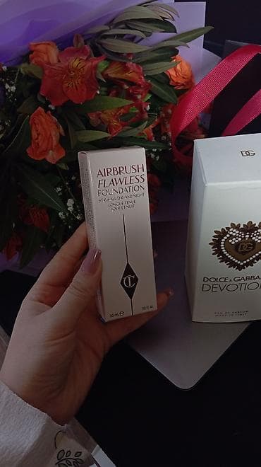 Charlotte Tilbury Airbrush Flawless Foundation. ən son qiymətdi