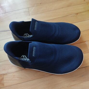 goy daş: Nəfəs alan tora malik tünd göy rəngdə ayaqqabılar. Yüngül və rahat — 1