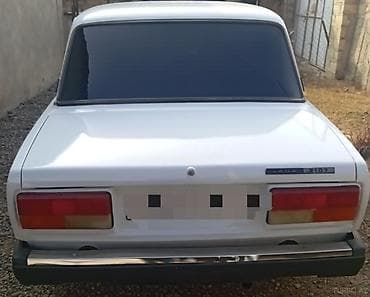 Lada 2107 sedan – ağ rəng, klassik kuzov. Texniki və xüsusiyyətlər: -