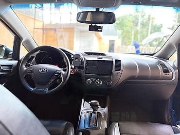 Kia Cerato: 2 l | 2013 il Sedan — 8