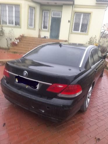 bmw spacer: BMW 7 series: 3 l | 2006 il Sedan — 3