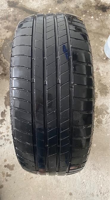 215 55 r17 teker: İşlənmiş Şin Bridgestone 215 / 55 / R 17 — 3