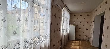 1 otaqlı mənzil olsa da 3 otaqlıya düzəldilib. Leninqrad proyektidir — 4