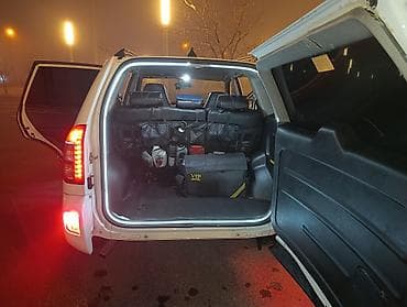 maşın satisi: Chery Tiggo (ağ rəng, SUV) Xüsusiyyətlər: - Kuzov: kompakt SUV, 5 — 10