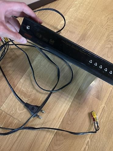 Rəqəmsal peyk qəbuledicisi (Digital Satellite Receiver) -