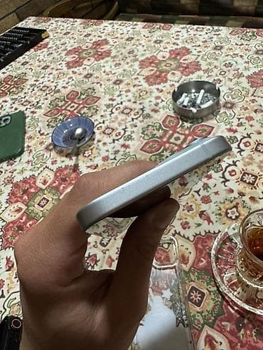 telfolar: IPhone 15, 128 GB, Ağ — 4