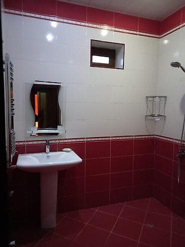 25000 ev: 220 kv. m, 8 otaq, Kanalizasiya — 8