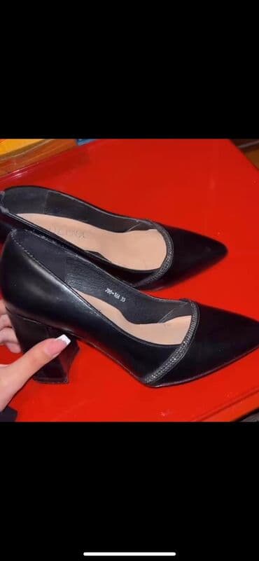 Tuflilər, Ölçü: 35, rəng - Qara, İşlənmiş — 1