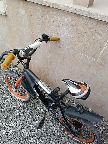 Ayla12lik velosipet usaq sürmür diye satıram 55 azn.Ünvan