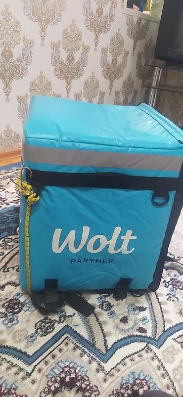 aksa generator: Wolt Partner istilik/soyuqluq saxlayan çatdırılma çantası - Brend — 4